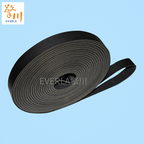 鋼絲繩輸送帶維護(hù)使用后會(huì)變長(zhǎng)怎么回事